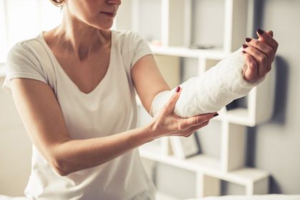 Jak wrócić do formy po złamaniu: skuteczna rehabilitacja