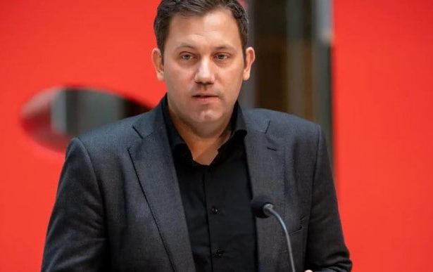 Niemcy będą corocznie przekazywać Ukrainie 9 miliardów euro