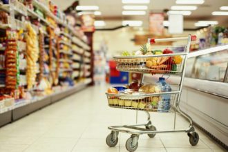 31 sierpnia sklepy otwarte - gdzie zrobisz zakupy?