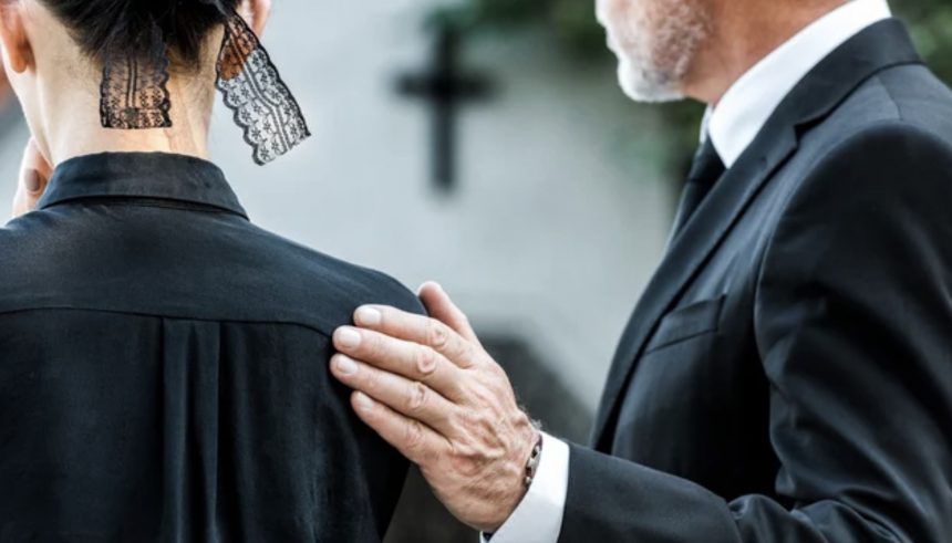 Moje kondolencje: wyrażenie współczucia własnymi słowami, które warto napisać z powodu śmierci bliskiej osoby