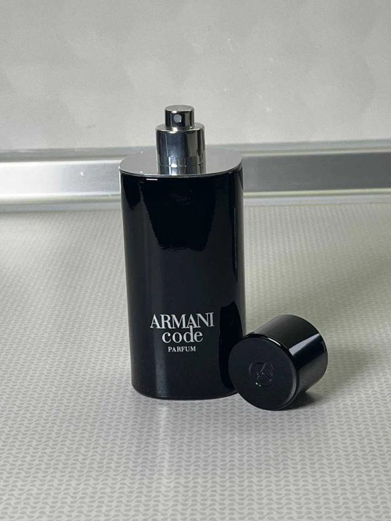 Historia aromatów Giorgio Armani: sekret popularności