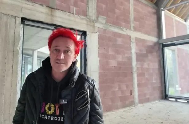 Michał Wiśniewski buduje willę 570 m² – są kłopoty