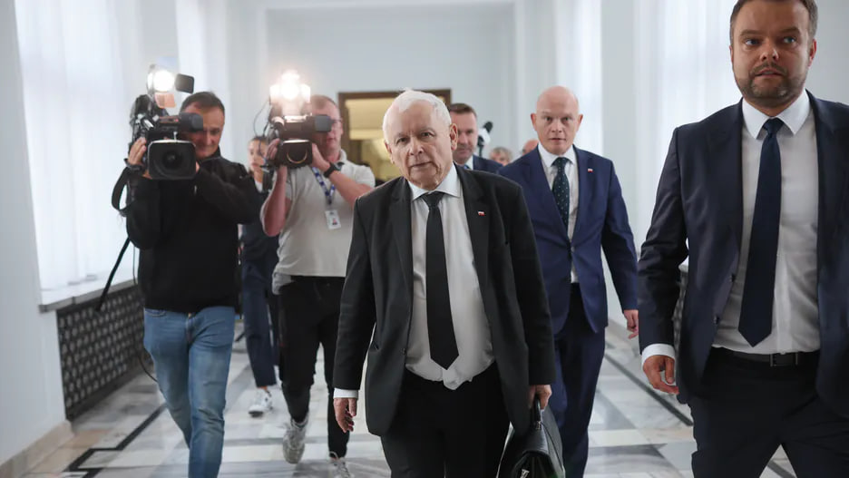 PiS znów na prowadzeniu w sondażach
