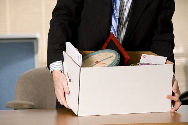 Fala zwolnień w Polsce. Tysiące osób stracą pracę