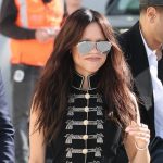 Jenna Ortega na pokazie Diora: stylowa mini spódnica i szpilki