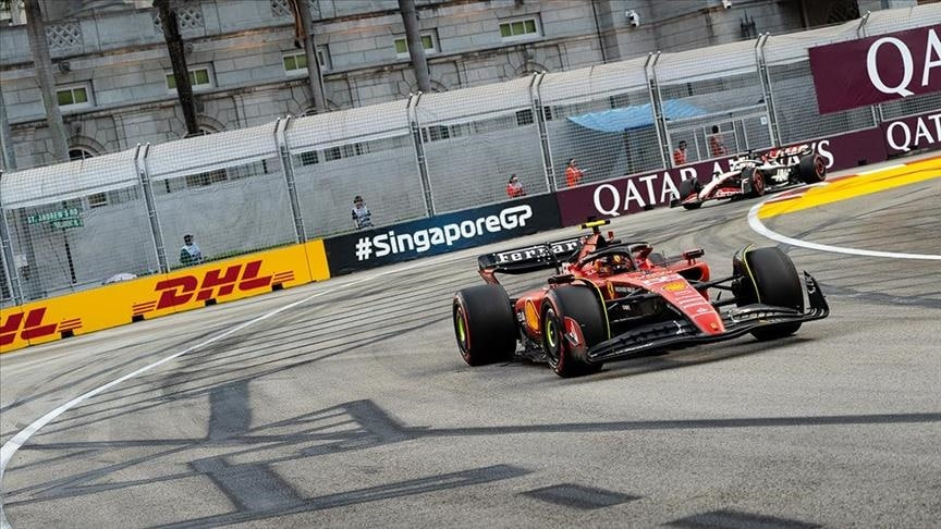 Grand Prix Singapuru: sensacyjne pole Mercedesa