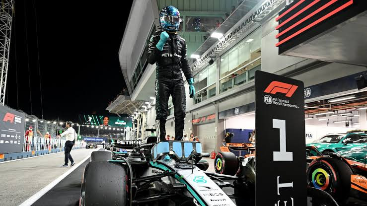 Grand Prix Singapuru: sensacyjne pole Mercedesa