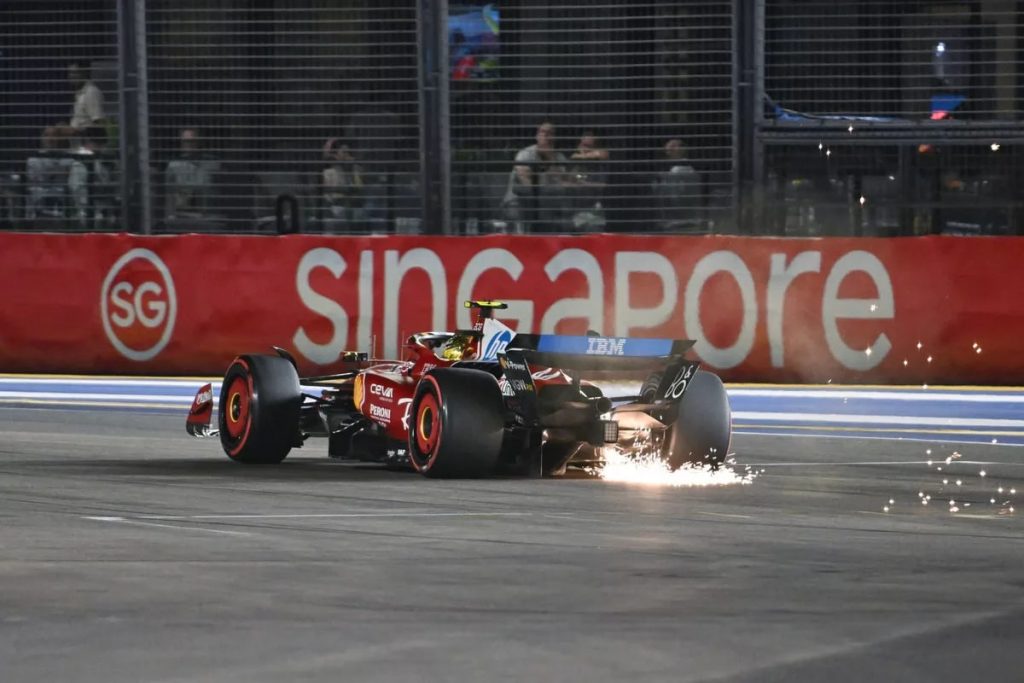 Formuła 1: Russell wygrał w Singapurze, Alonso krytykuje zespół