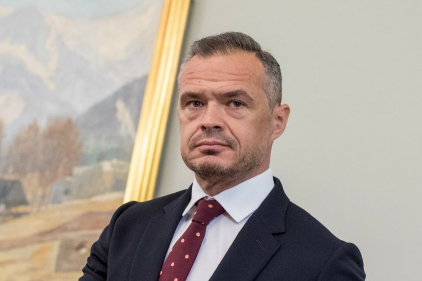 Prokuratura w Warszawie kwestionuje umorzeniu sprawy Nowaka